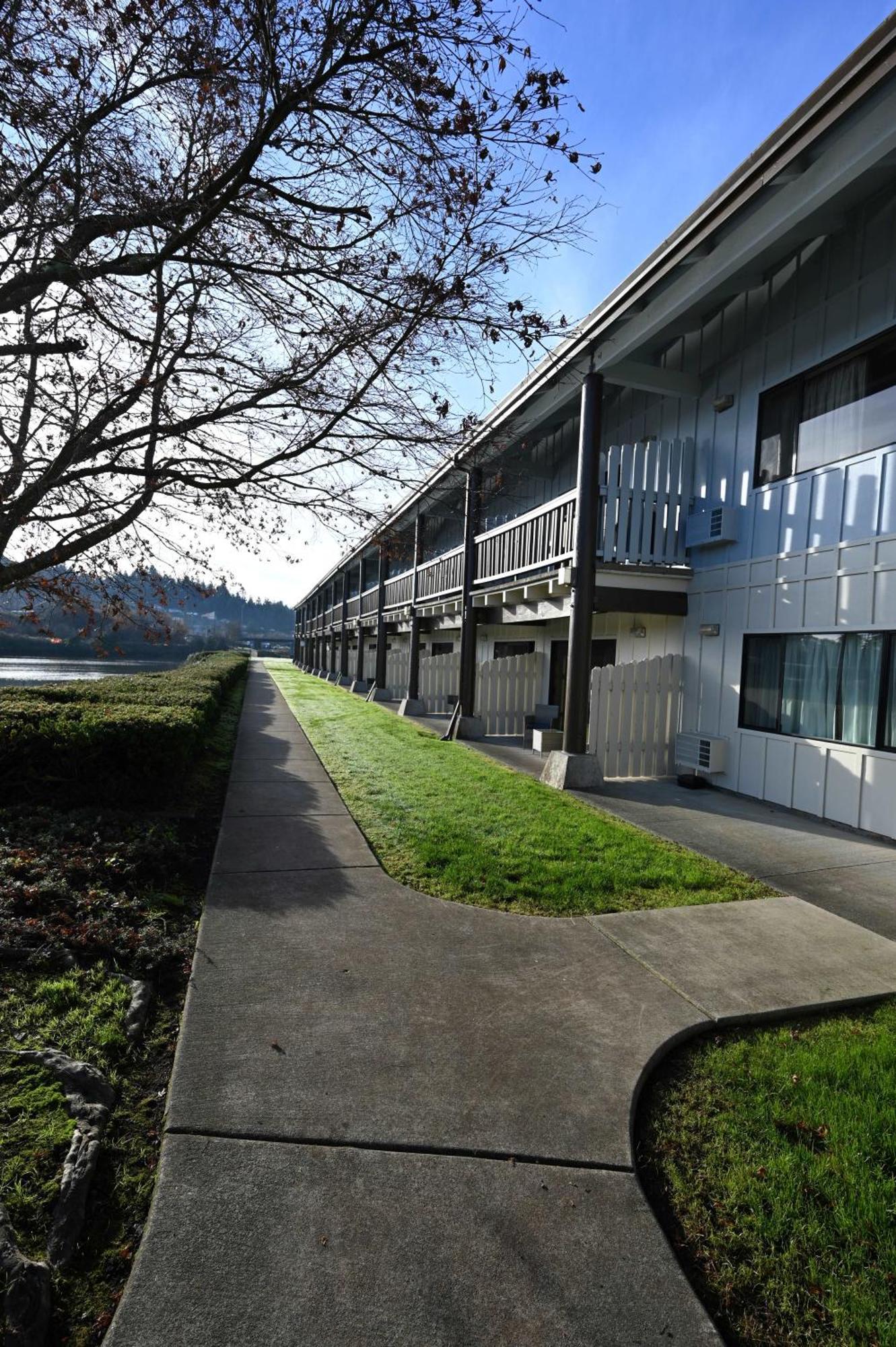 Edgewater Inn And Suites, Ascend Hotel Collection Coos Bay Kültér fotó